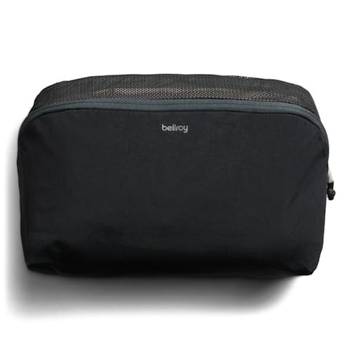 laydown image of Lite Packing Cube 6L