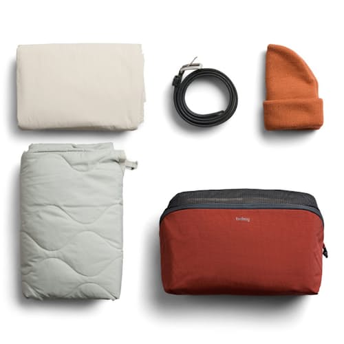 laydown image of Lite Packing Cube 6L