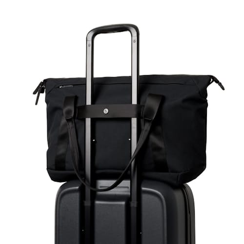 lifestyle image of Classic Getaway Bag