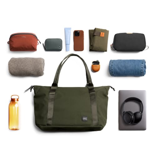 laydown image of Classic Getaway Bag