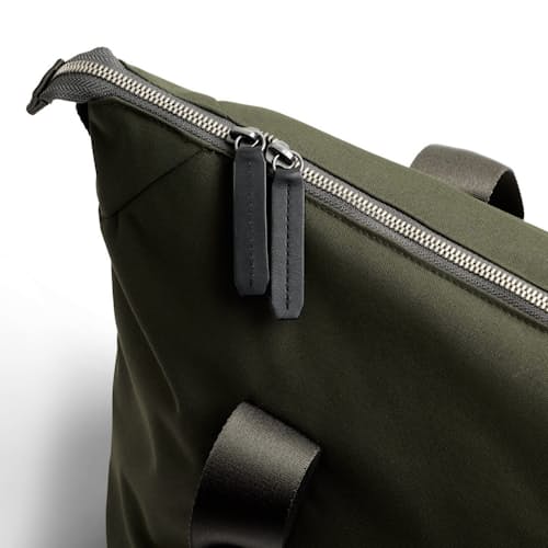 lifestyle image of Classic Getaway Bag