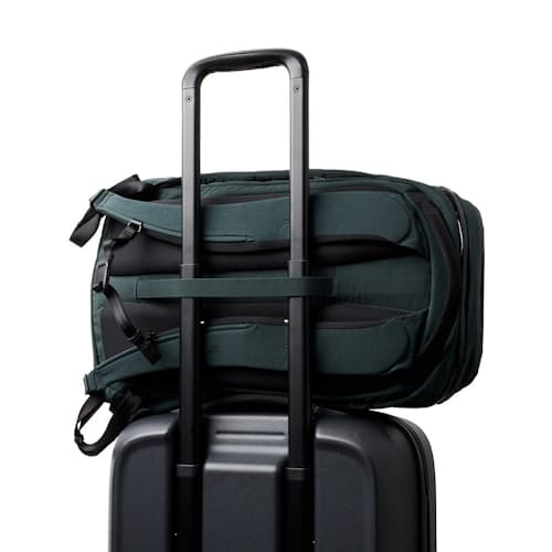 laydown detail image of Venture Ready Pack 26L
