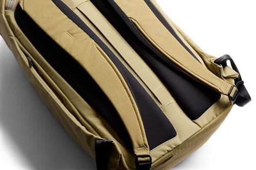 laydown detail image of Venture Ready Pack 26L