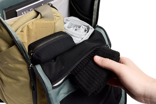 laydown detail image of Venture Ready Pack 26L
