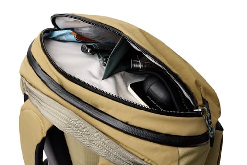 laydown detail image of Venture Ready Pack 26L