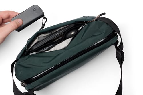 laydown detail image of Venture Ready Sling 6L