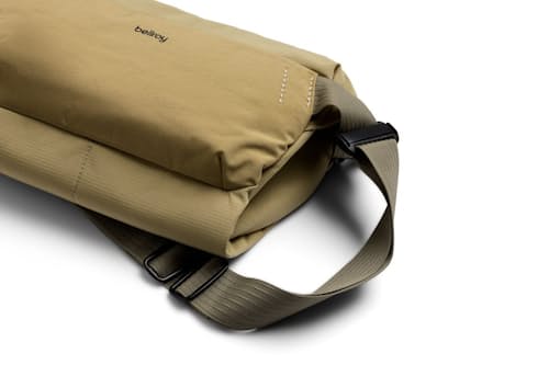 laydown detail image of Venture Ready Sling 6L