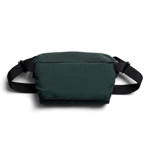 laydown image of Venture Ready Sling 9L