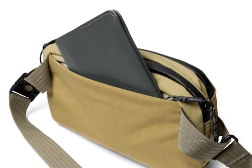laydown detail image of Venture Sling 2.5L