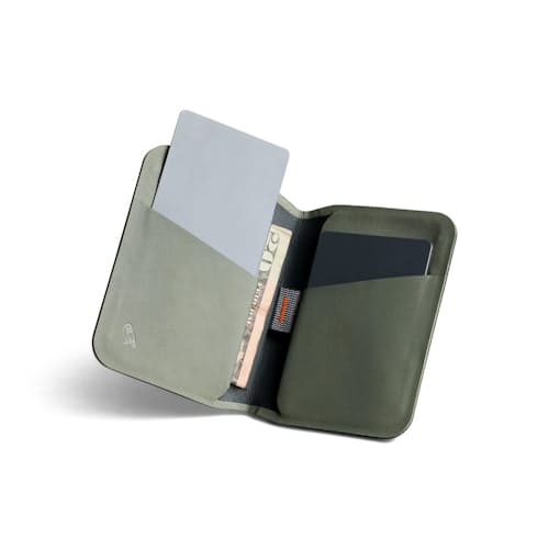 laydown image of Apex Slim Sleeve