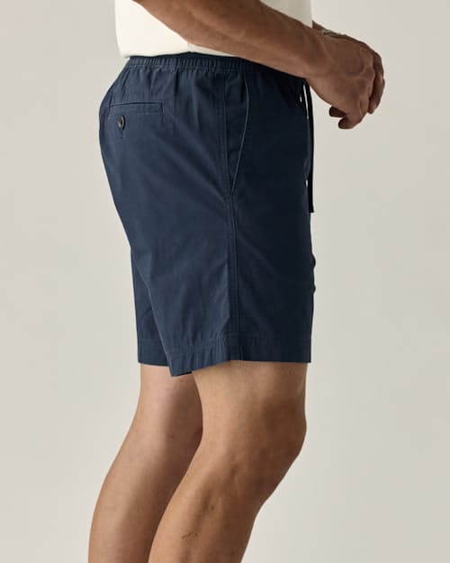 on model image of Off-Duty Drawstring Short - 7"