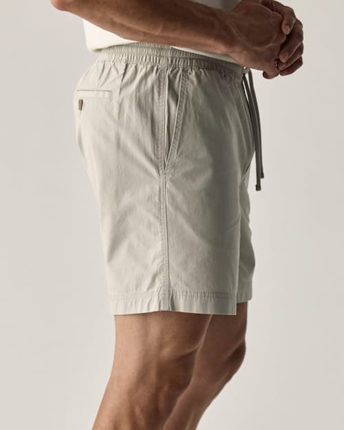 lifestyle image of Canoe Short - 7"