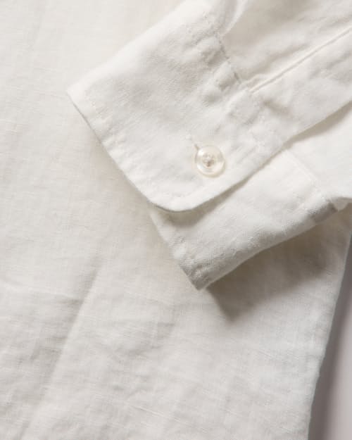 laydown detail image of Isles Linen Shirt