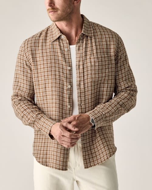 lifestyle image of Isles Linen Shirt