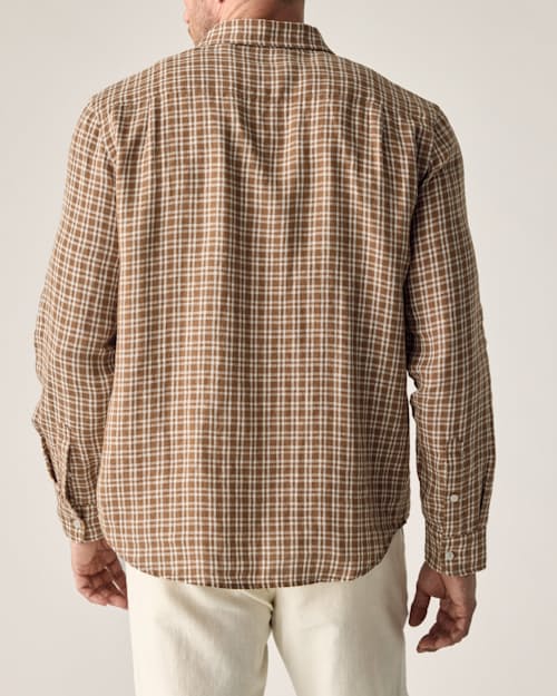 lifestyle image of Isles Linen Shirt
