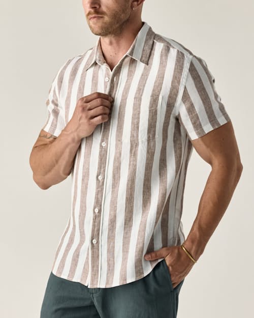 on model image of Short Sleeve Isles Linen Shirt