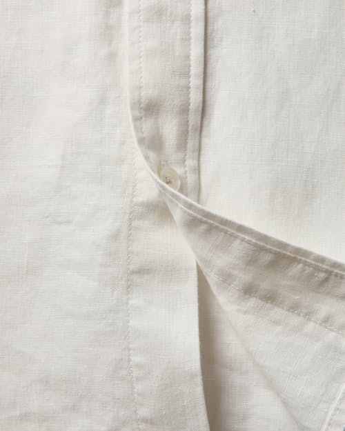 laydown detail image of Short Sleeve Isles Linen Shirt
