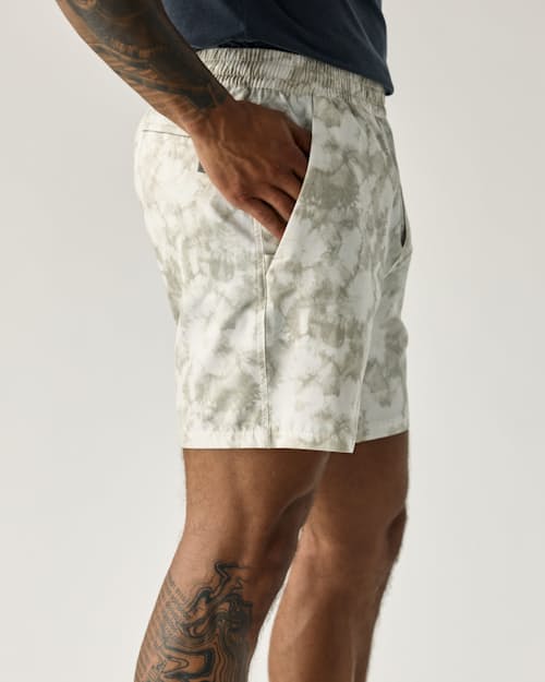 on model image of Rhythm Short - 7"