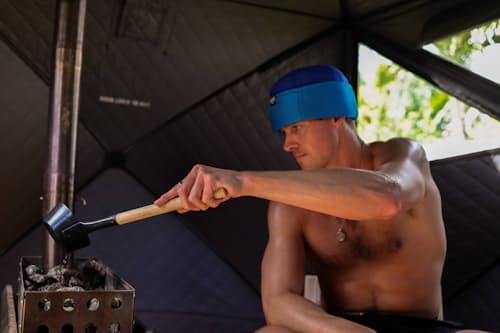 lifestyle image of Japanese Mesh Sauna Hat