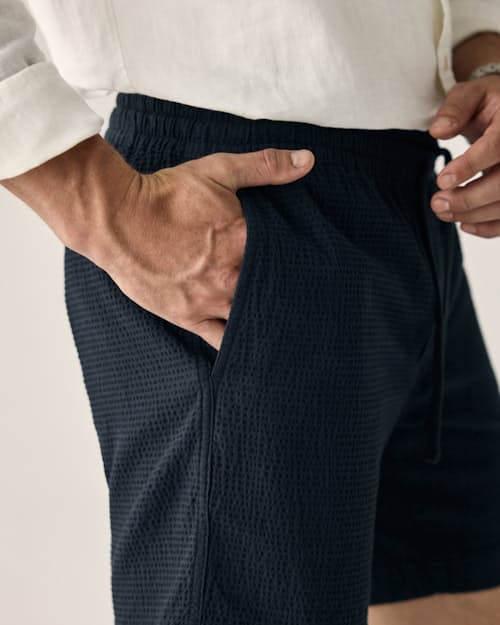 on model image of Drawstring Canoe Short - 7"