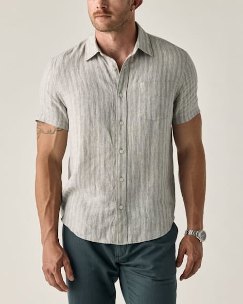 on model image of Short Sleeve Isles Linen Shirt