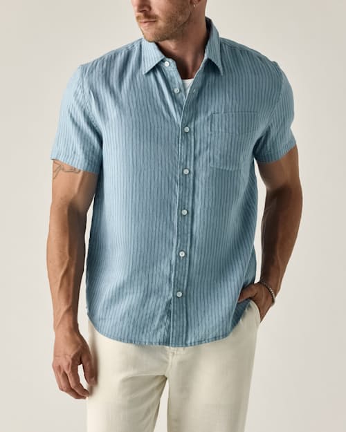 on model image of Short Sleeve Isles Linen Shirt