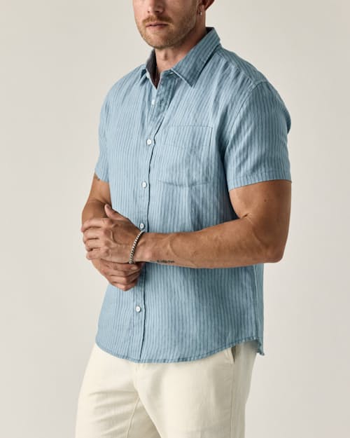 on model image of Short Sleeve Isles Linen Shirt