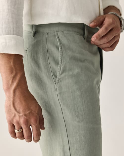 on model image of Cotton Linen Chino Short - 9"