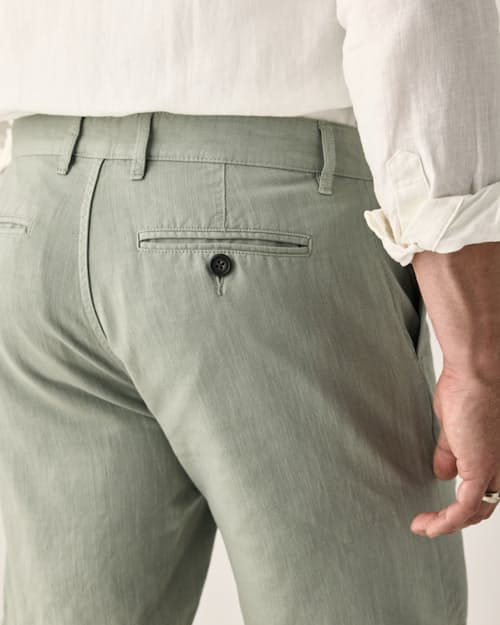 on model image of Cotton Linen Chino Short - 9"
