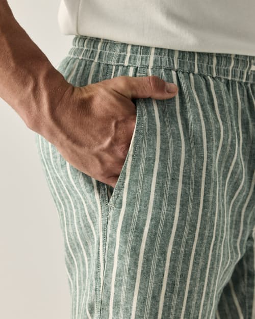 on model image of Canoe Short - 7"