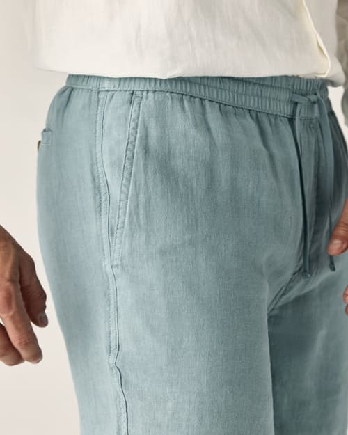 on model image of Drawstring Canoe Short - 7"