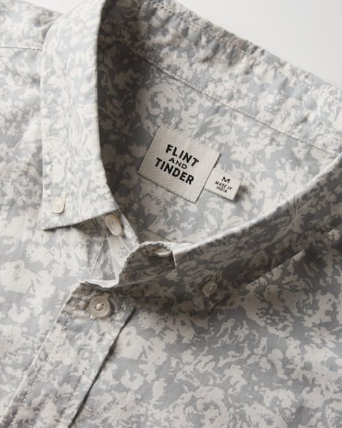 laydown detail image of Poplin Draftsman Short Sleeve Shirt