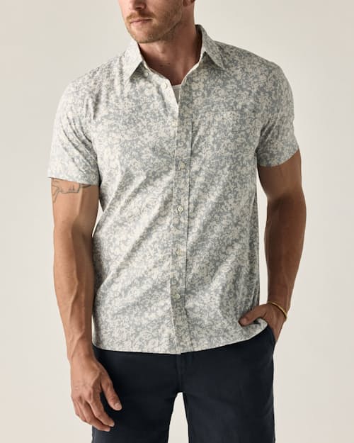 on model image of Poplin Draftsman Short Sleeve Shirt