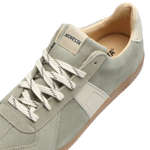 laydown detail image of German Athletic Trainer Sneaker