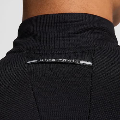 laydown detail image of Trail Midlayer Half-Zip