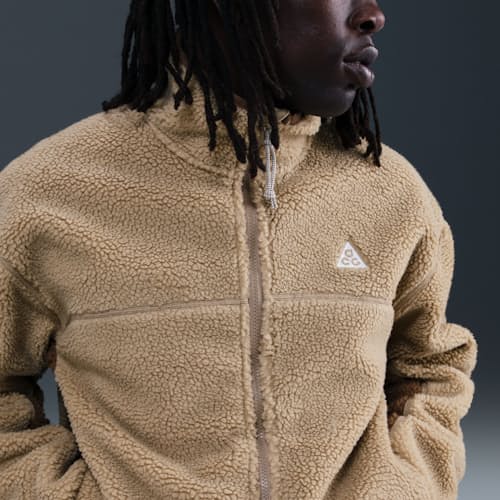 on model image of Windproof Cotton Wool Full-Zip Fleece
