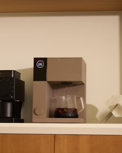 lifestyle image of Aiden Coffee Brewer