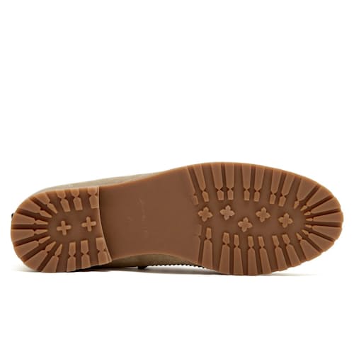 laydown image of Lock Lug Boat Shoe