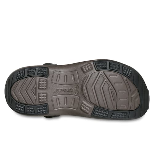 laydown image of Quick Trail Clog