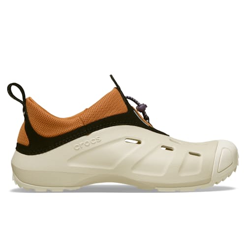 laydown image of Quick Trail Low Sneaker
