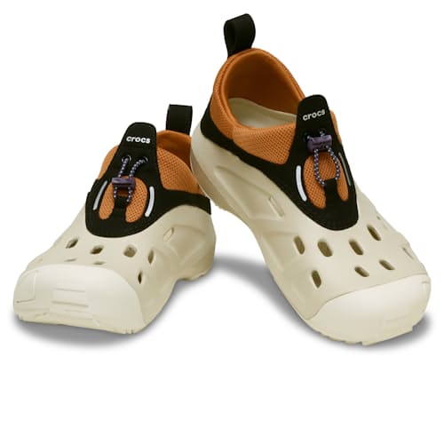 laydown image of Quick Trail Low Sneaker