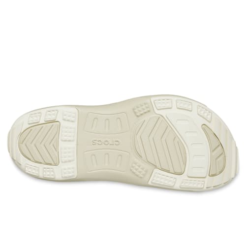 laydown image of Quick Trail Low Sneaker