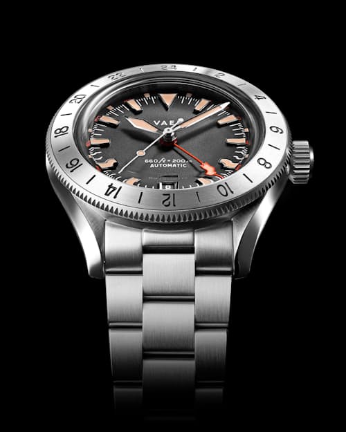 laydown detail image of G5 Pacific Steel GMT Watch