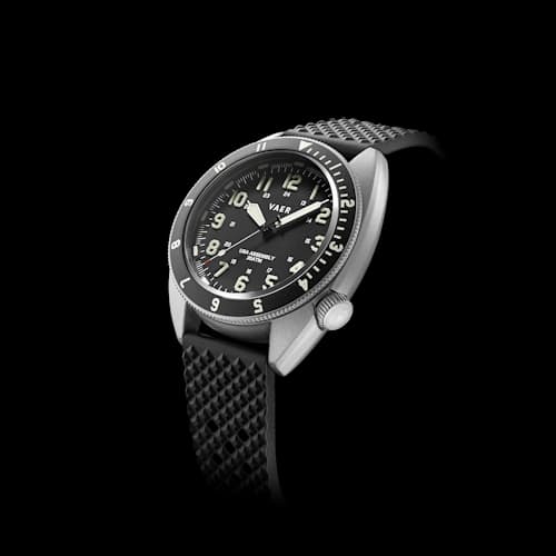laydown detail image of C4 Tactical Solar Field Watch