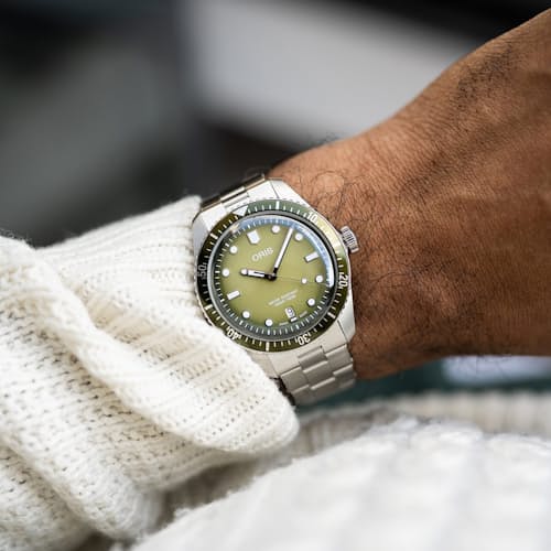 lifestyle image of Divers Date Watch