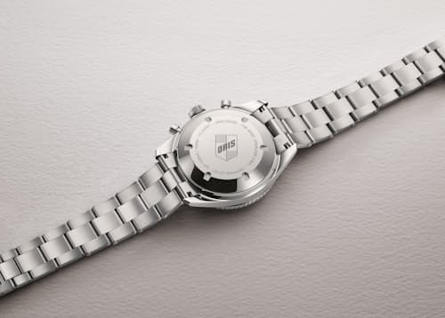 laydown detail image of Divers Sixty-Five Chronograph