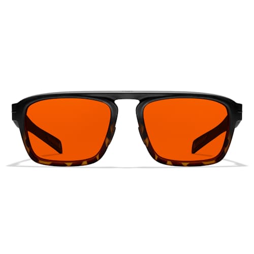 lifestyle image of Escatado Wind Down™ Glasses