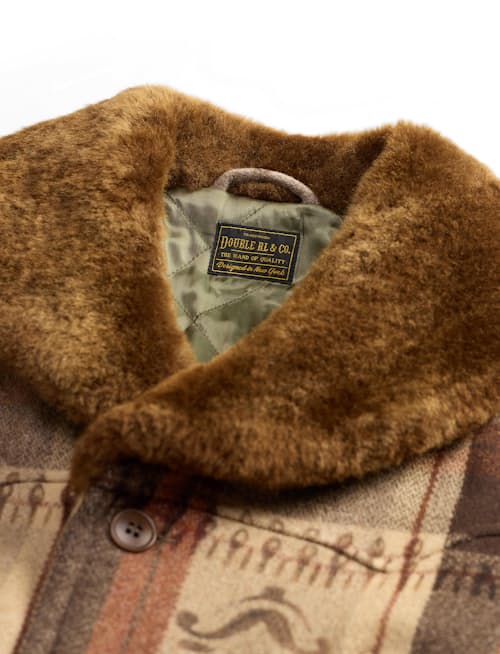 laydown detail image of Missoula Coat