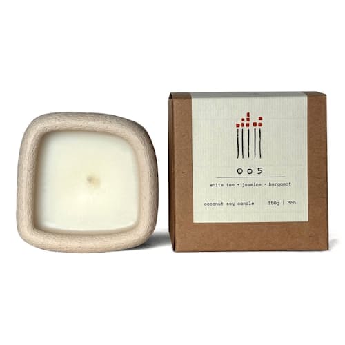 laydown image of Kyu Candle