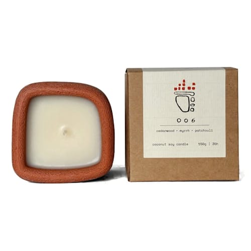 laydown image of Kyu Candle